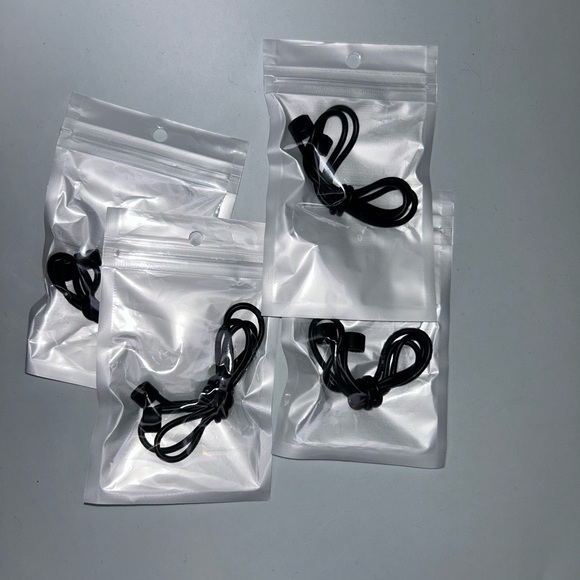 New silicone anti-loss AirPod strap - Picture 2 of 2